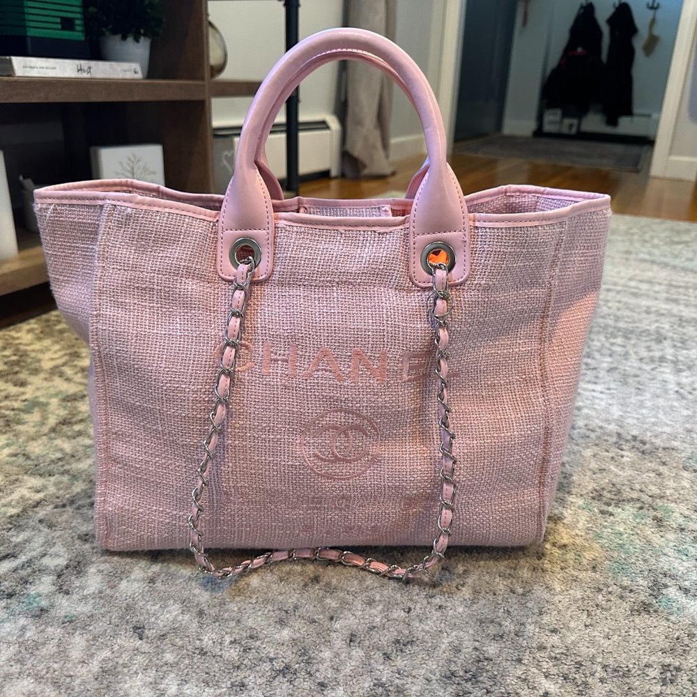 Chanel Deauville Shopping Bag Pink Boucle Medium Silver Hardware